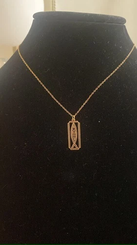 VINTAGE Gold Tone Costume Jewelry Neck Chain With Pendant Fish