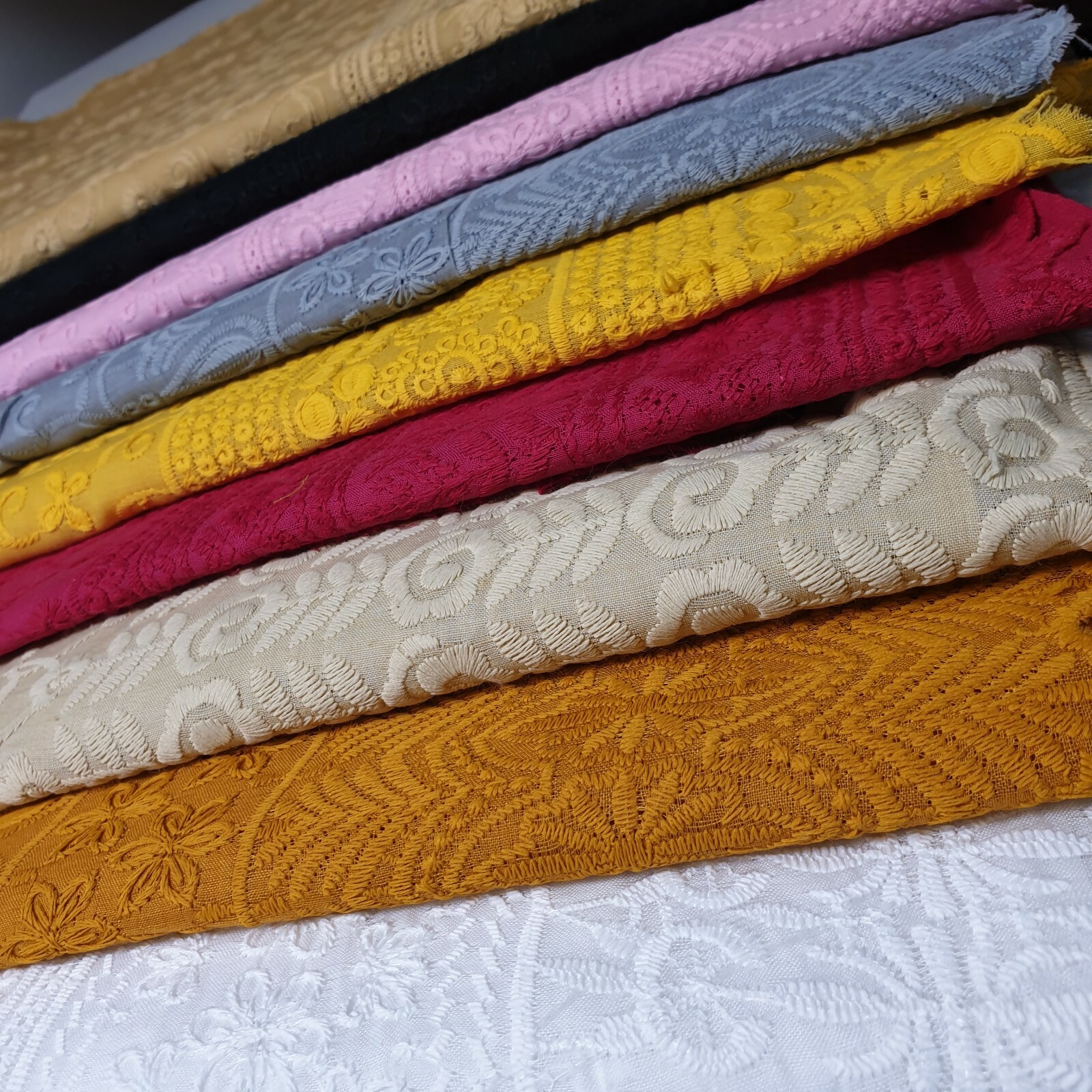 100 Cotton Broderie Anglaise Fabric Embroidery Craft Dress Material 44