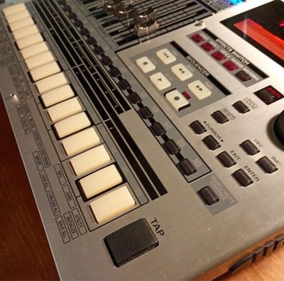 Roland MC-808 Sampling Groovebox Sampler Sequencer | eBay
