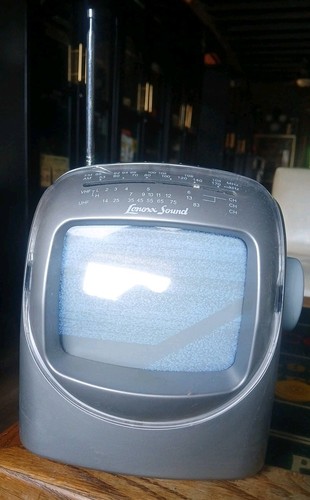 Lenoxx Sound TV-505 Portable 5" Black & White TV With Built-in AM/FM Radio (R)
