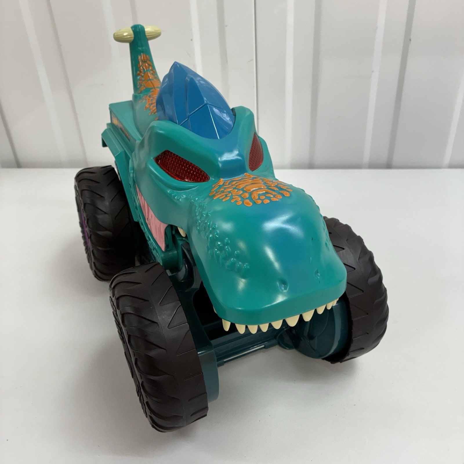 Hot Wheels Monster Trucks Car Chompin Mega Wrex Giant Vehicle Lights & Sound