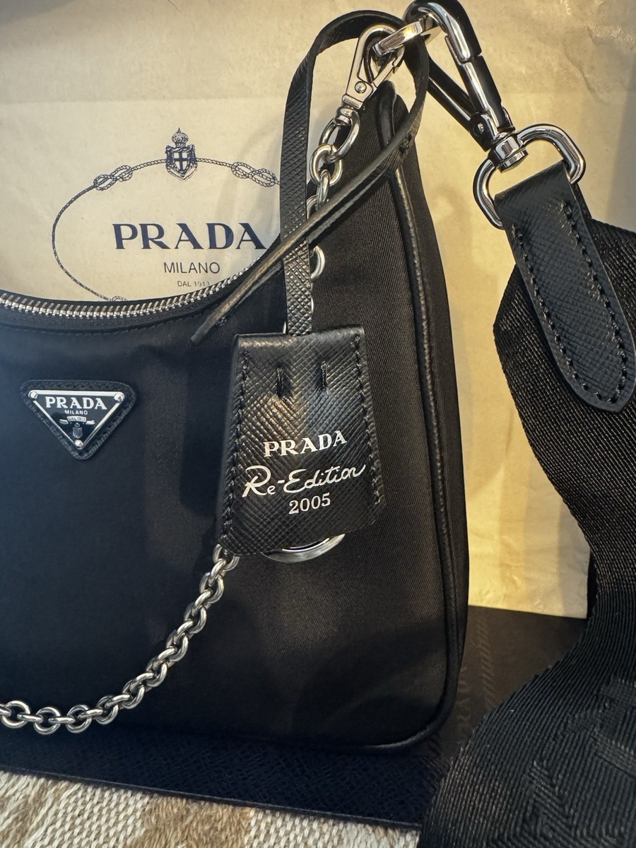 EXCELLENT Condition, Prada Re-Edition 2005 Nylon Black Shoulder