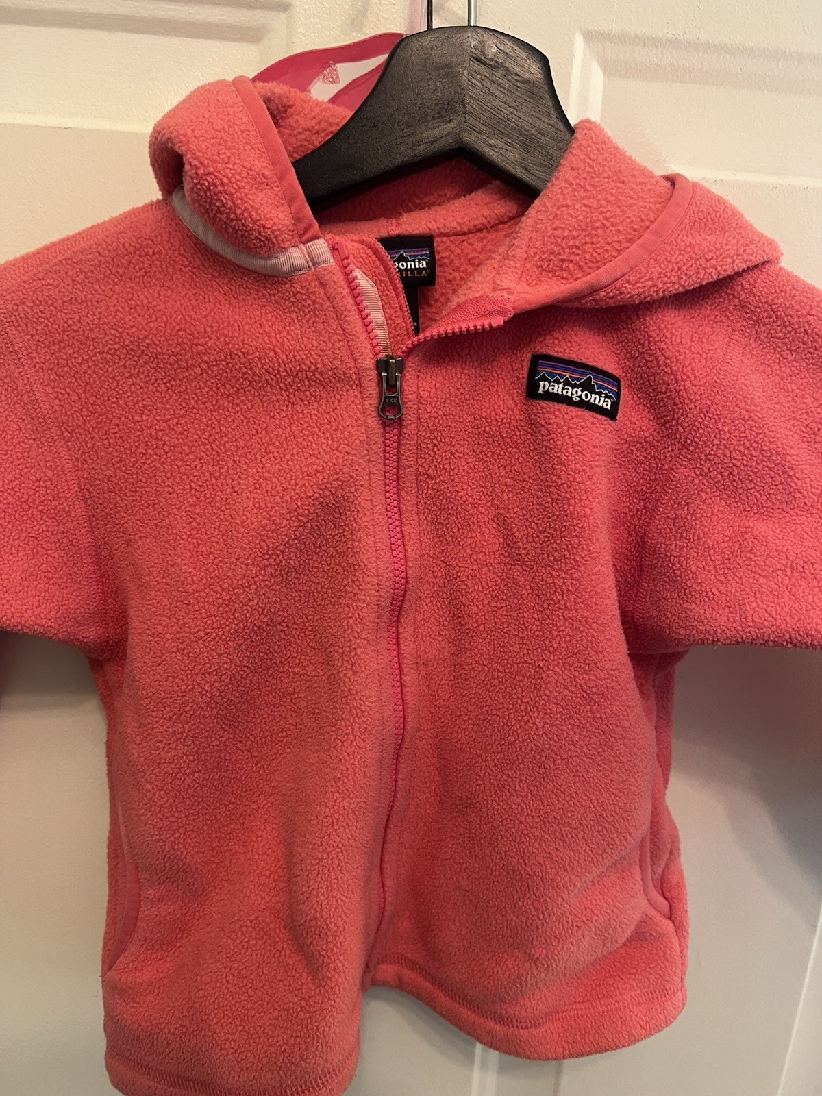 Patagonia Synchilla Girl Zipper Hoodie Pink Size 3T thumbnail 2