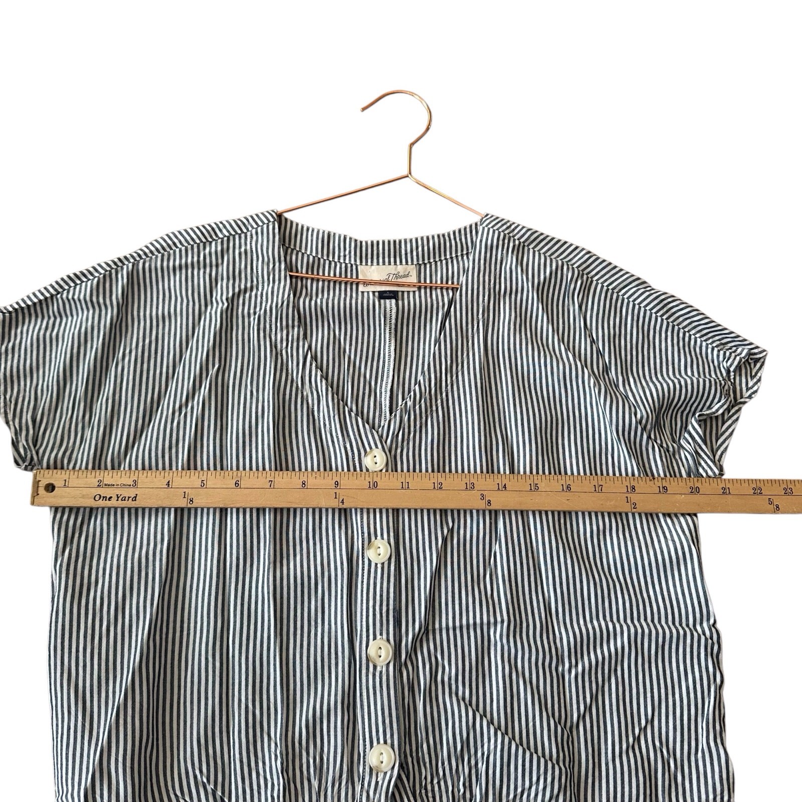 Universal thread gray striped v neck front tie to… - image 6