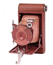 ROSE color KODAK PETITE CAMERA - VINTAGE WALTER DORWIN TEAGUE ART DECO DESIGN