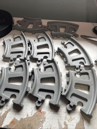 Set of 7 Little Tikes Peak Road & Railway Green Mountain Gray Curved Track Parts - Picture 2 of 2