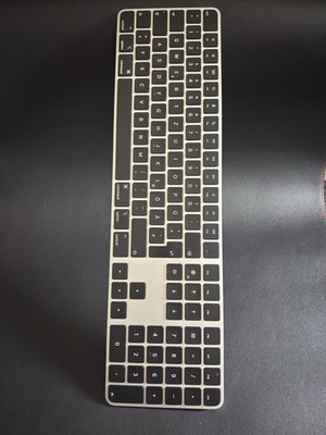 Apple Magic Keyboard mit Touch ID (Ziffernblock, Modell A2520) Silber / Schwarz