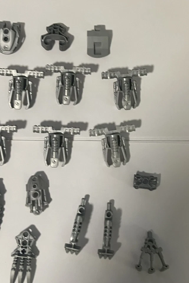 Lego Technic Bionicle Plata Piezas Mixtas Y Juego/Paquete De Muchas Piezas Diferentes Foto 4 de 4