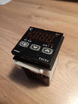 Omron Temperaturregler E5CSV-Q1T-500 - 100 bis 240 V AC Versorgung 12 V DC Out