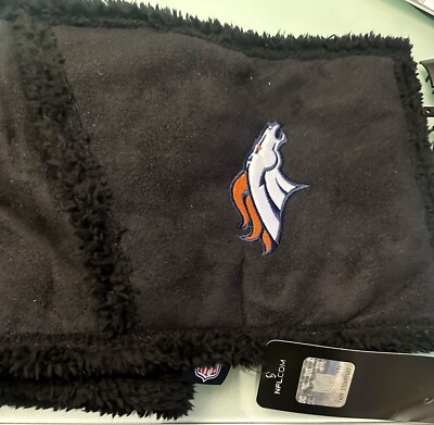 Official NFL Denver Broncos scarf rare to find with hand Pockets