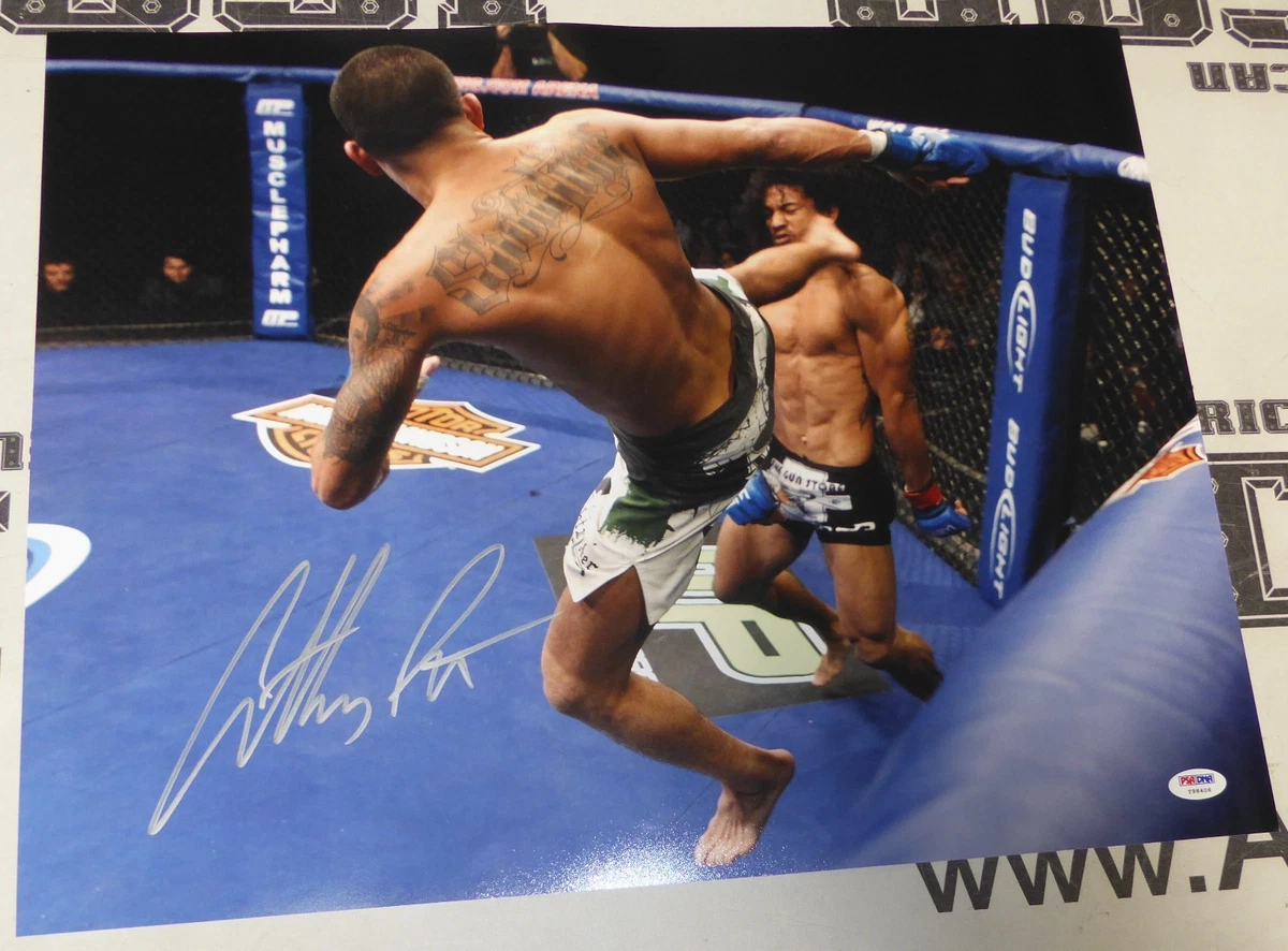 Anthony Pettis Kick