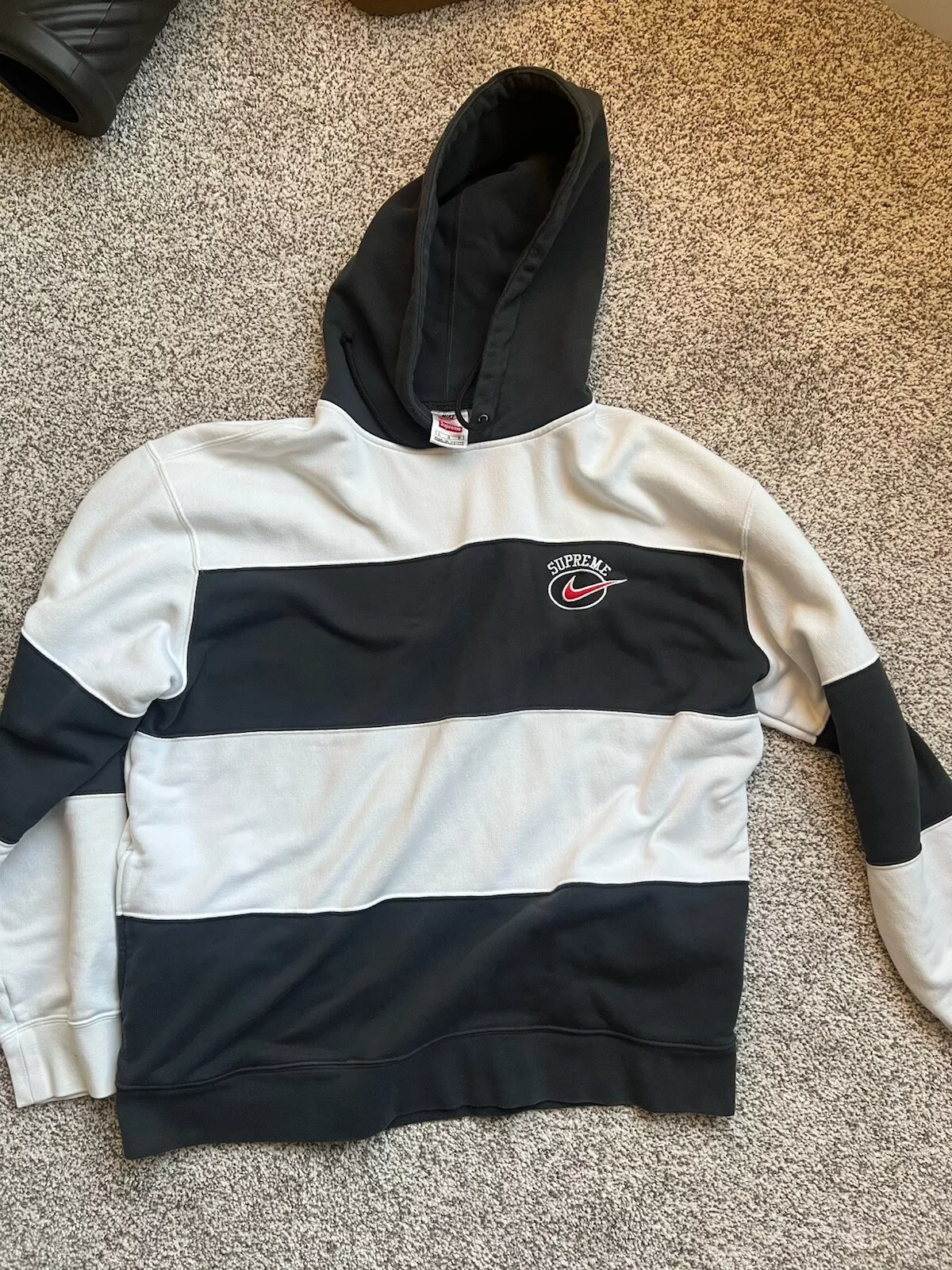 Sweat à capuche Nike Supreme 