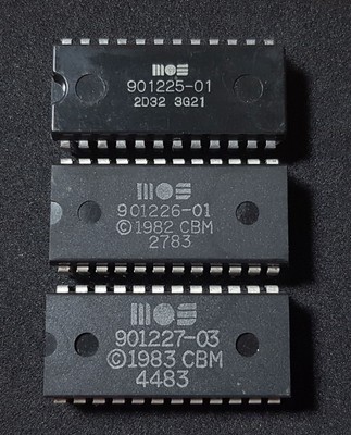 MOS 901225-01/901226-01/901227-03 ROM set Chips for COMMODORE 64 in ESD box.