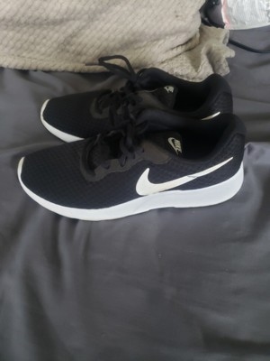Nike Tanjun Black White Men display picture 3
