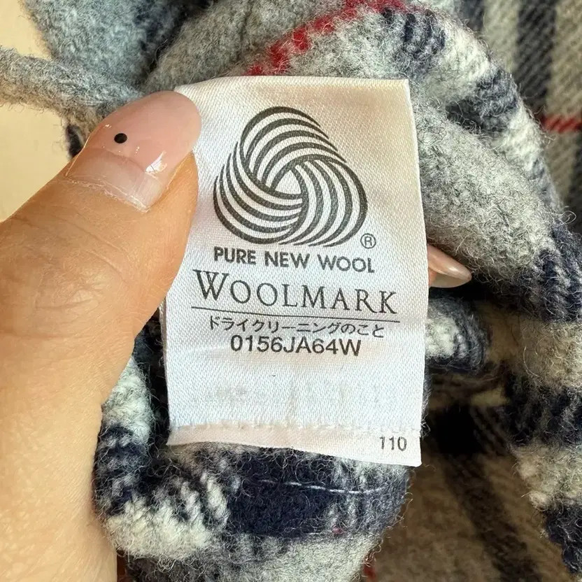 Burberry Grey Nova Check Wool Cape - Lightly Used thumbnail 6