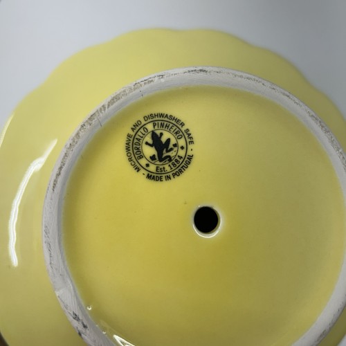 Bordallo Pinheiro Pastel Yellow Small Cake Stand Rabbit Portugal - Picture 4 of 5