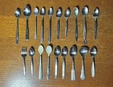 Lot Of 19 Vintage Infant Feeding Spoons/Utensils, Rubber Tip, Mixed Brands
