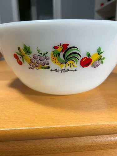 Vintage 10” Anchor Hocking Fire King Chanticleer Rooster Nesting Mixing Bowl