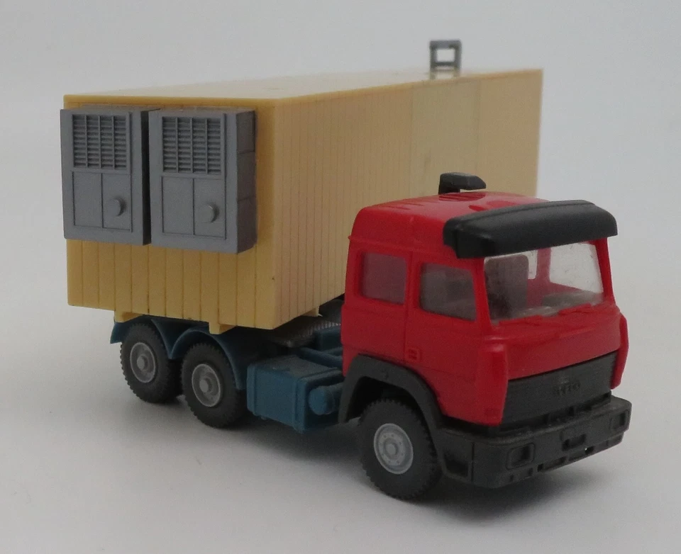WIKING HO 1/87 CAMION IVECO SEMI REMORQUE assemblage CONTAINEURS FRIGORIFIQUES - Photo 3/4