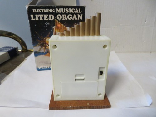 Vintage Electronic Musical Lited Organ with Angel Musician 8 Christmas Songs - Picture 6 of 10