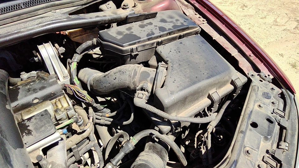 Caja de filtro de admisión de aire completa Volvo V70 Xc 2001-07 carcasa con tubo turbo de 2,4 l Foto 2 de 4