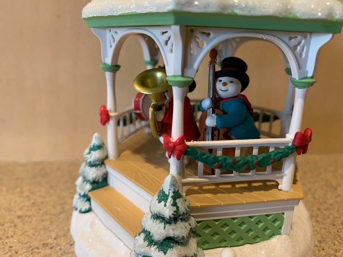 Ornement De Noël Hallmark 2020 - Bonhomme De Neige Avec Son Et Mouvement (club Exclusif)