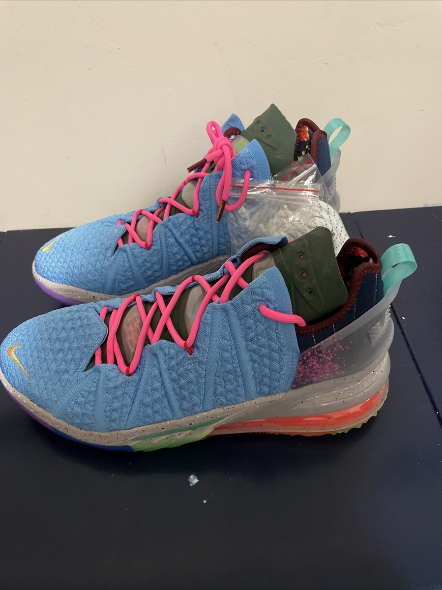 ナイキ　LEBRON 18 \"Best of 1-9\" Nike Lebron 18 Best of 1-9 University Blue Metallic Gold