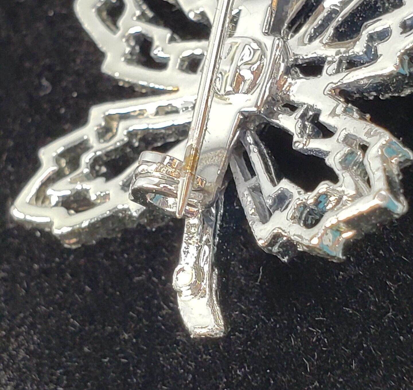 Signed Gerry's Maple Leaf Brooch Silver Tone Text… - image 9