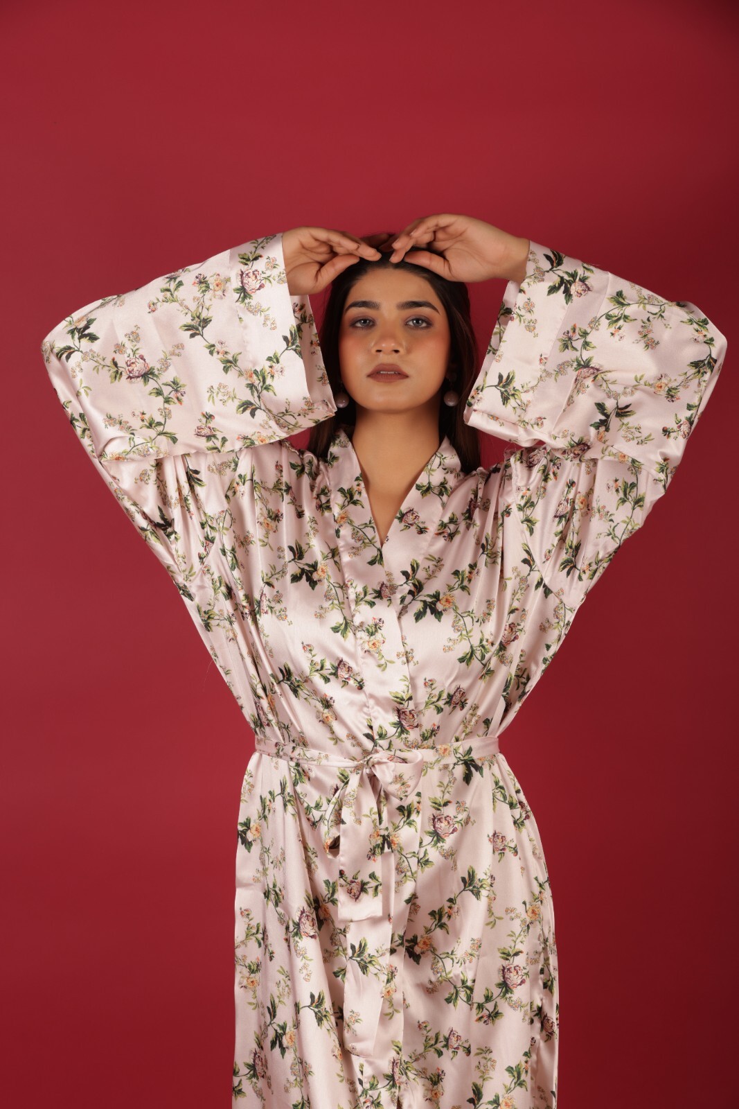 как выглядит Indian Floral Designing print White robe gown women Boho maxi kimono dress фото