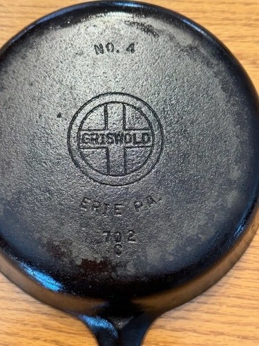 Vintage Griswold Cast Iron Frying Pan No. 4 Block Logo Erie, PA 702 C