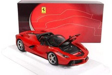 BBR 2016 Ferrari LaFerrari Aperta Spider Rosso Corsa (Ferrari Red) 1:18 182231