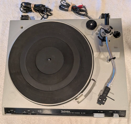 Technics Frequency Generator Servo Automatic SL-220 Turntable