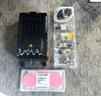 CommScope 760256493 Mini-OTE 300 Enclosure w/ 1X4 Splitter OCC1P-10400 Kit IP68