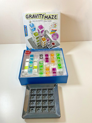 Gravity Maze Falling Marble Logic Maze Spiel Vorbau pädagogische Herausforderungen Thinkfun