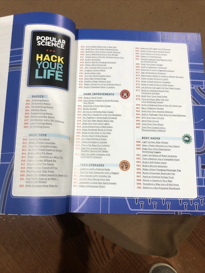 POPULAR SCIENCE Magazine HACK YOUR LIFE DIY HACKS & BUILDS DRONES ROBOTICS 2016 - Image 3 of 4