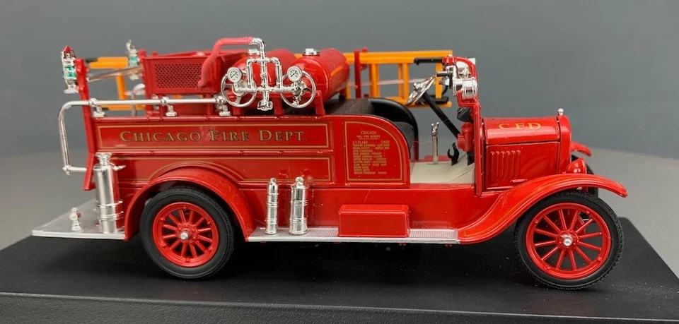 1/32 Signature Models Diecast 1926 Ford Model T Fire Truck Chicago 32313 D0102 - Image 4 of 4
