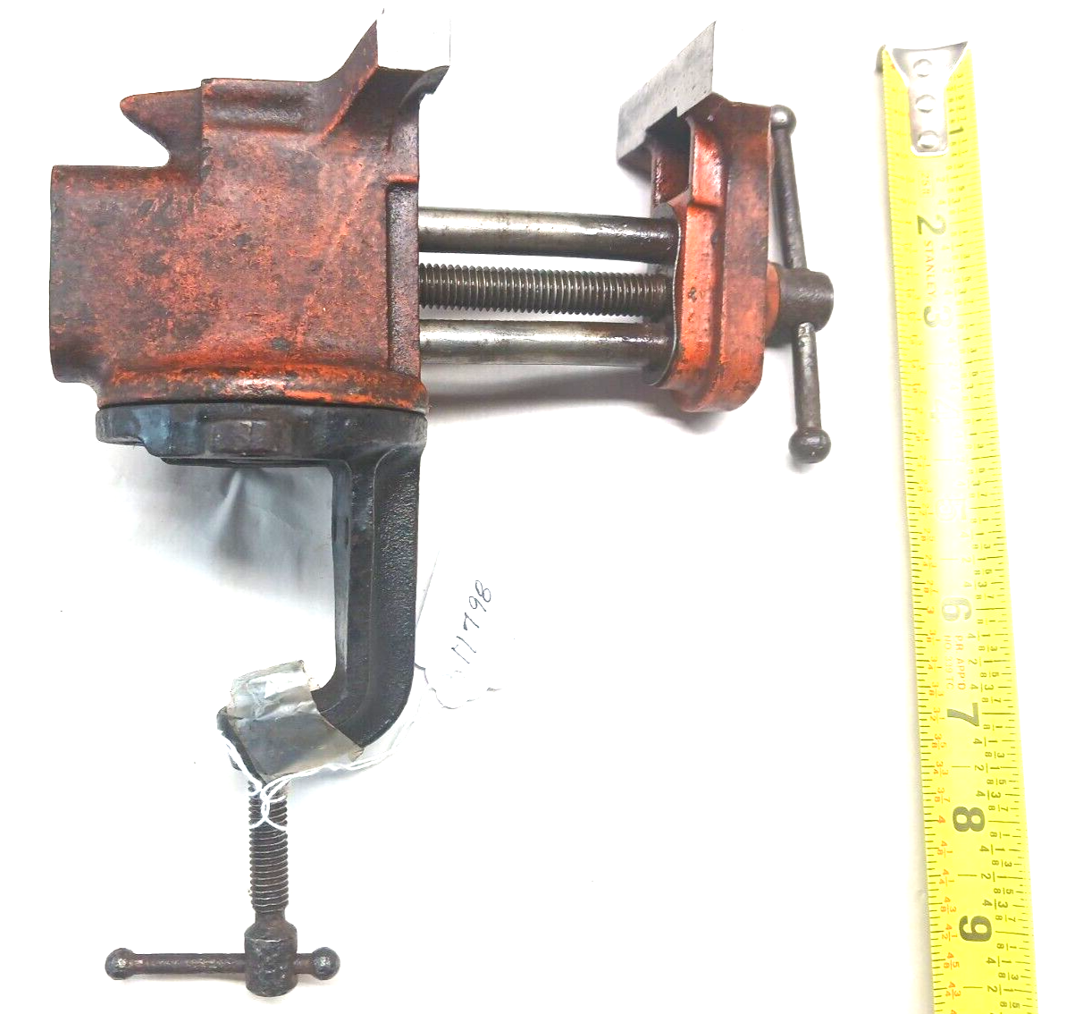STANLEY Bench Vise, 21/4" Wide Jaws Opens to 21/2", Weighs 4 lbs.9 oz