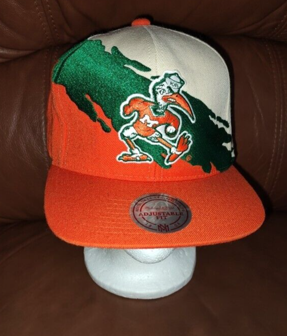 ★Mitchell & Ness NCAA Miami Hurricanes Playmaker 関税込★ mens-mitchell-and-ness-green-