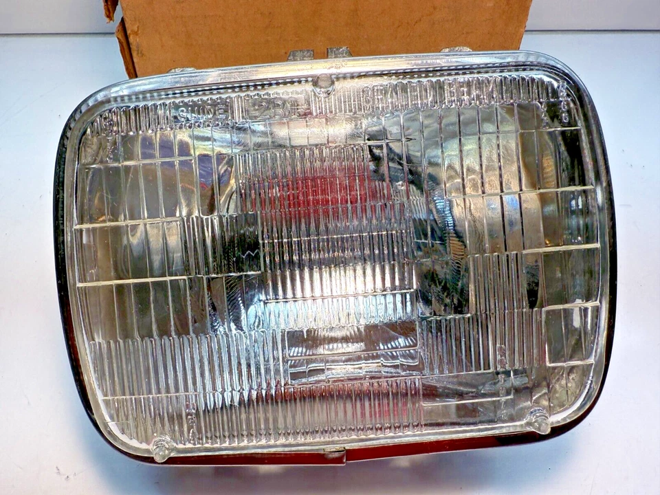 Nuevo de Lote Antiguo 1981-1987 Chevy C10 C20 C30 Blazer Suburban Faro Cubo Van C5-51 Foto 2 de 4