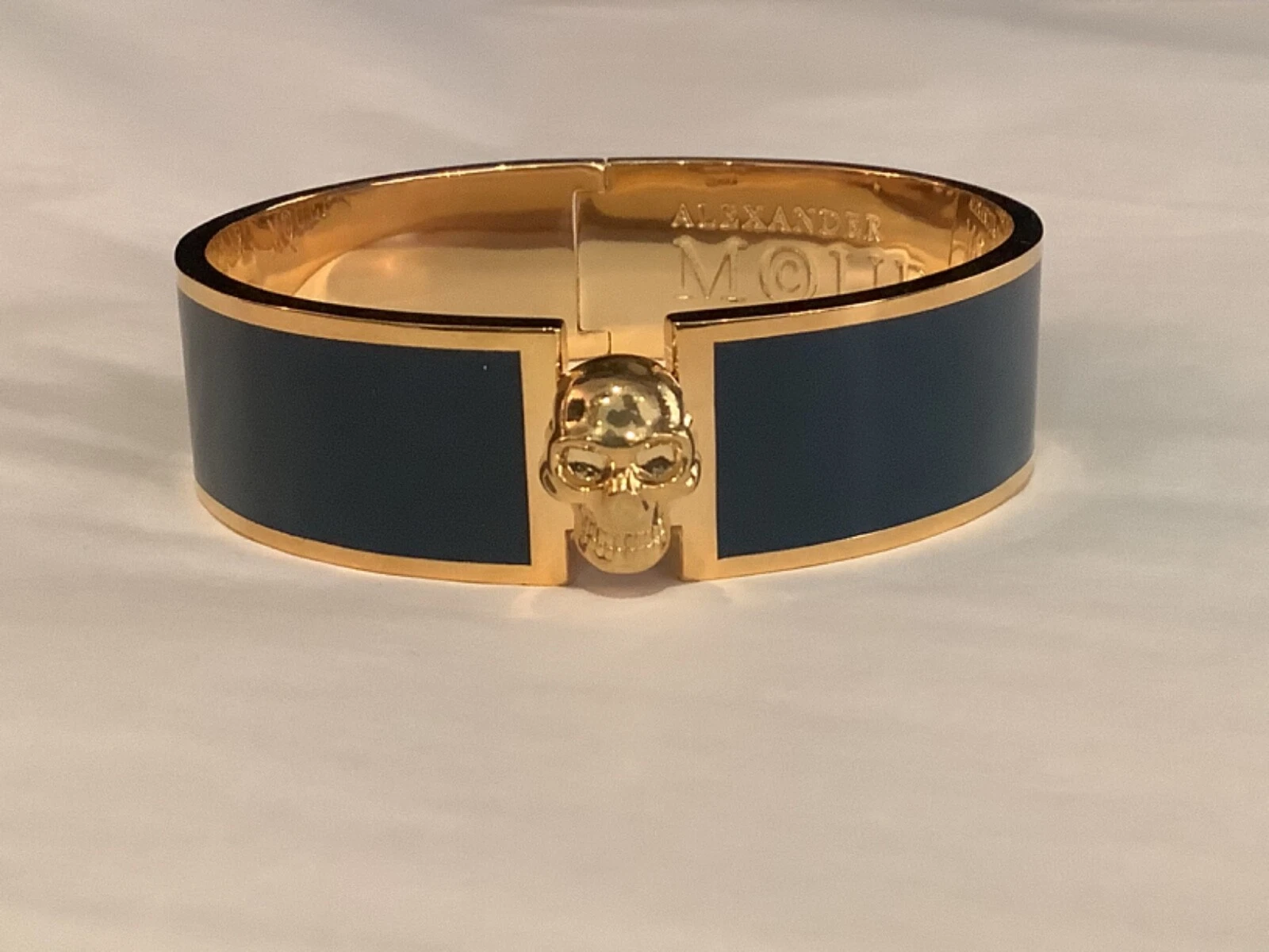 AUTENTICO BRACCIALE INCERNIERATO FIRMATO ALEXANDER MCQUEEN BLU SMALTO TESCHIO SENZA PREZZO DI RISERVA