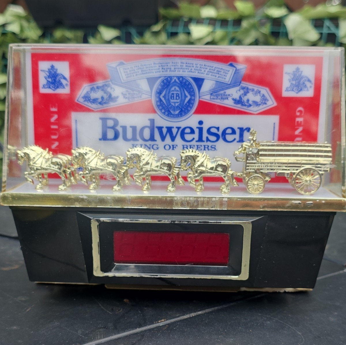 Budweiser King of Beers Lighted Bar Display w/ Clydesdales Wagon Team