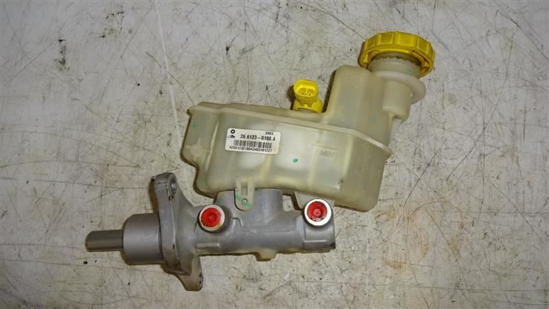 Brake Master Cylinder Automatic Transmission Fits 13-16 DART 662489