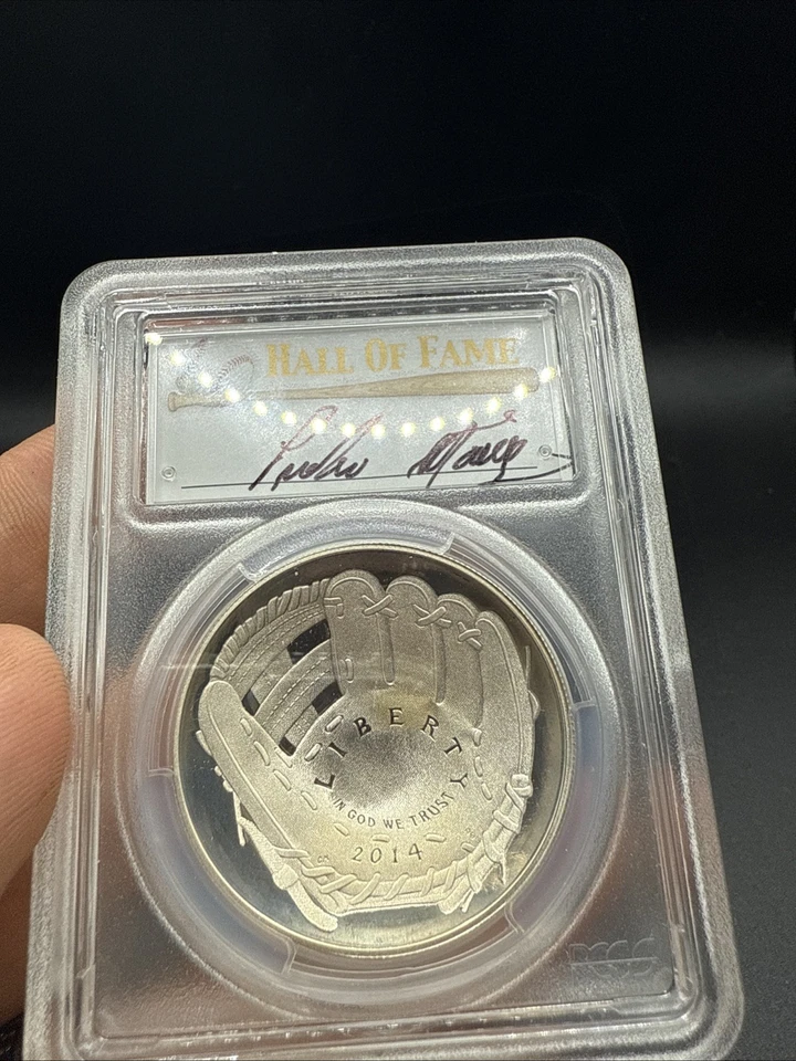 2014 P $1 Baseball Hall Of Fame Pedro Martinez Signed PCGS PR70DCAM Pop Of 473 - Image 2 of 4