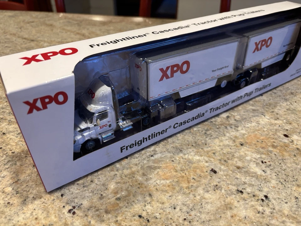 XPO Logistics 1:64 Freightliner Cascadia Tractor Trailers Wabash Pup Die Cast - Image 2 of 4