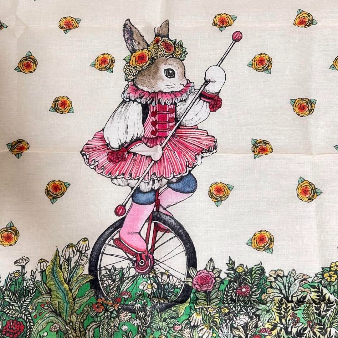 新品GUCCI⭐スカーフ フローラ プリント シルクツイル スカーフホワイト＆マルチ