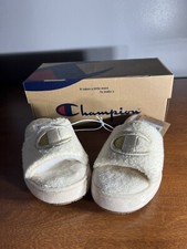 Champion Plush Cozy Slipper Size 6 Beige