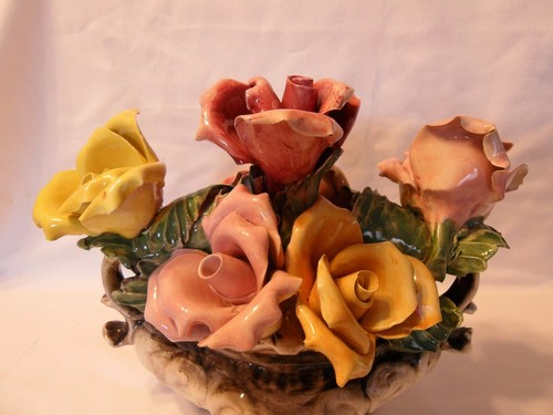 VINTAGE CAPODIMONTE LARGE ROSE  CENTERPIECE FOOTED BOWL - Picture 7 of 11