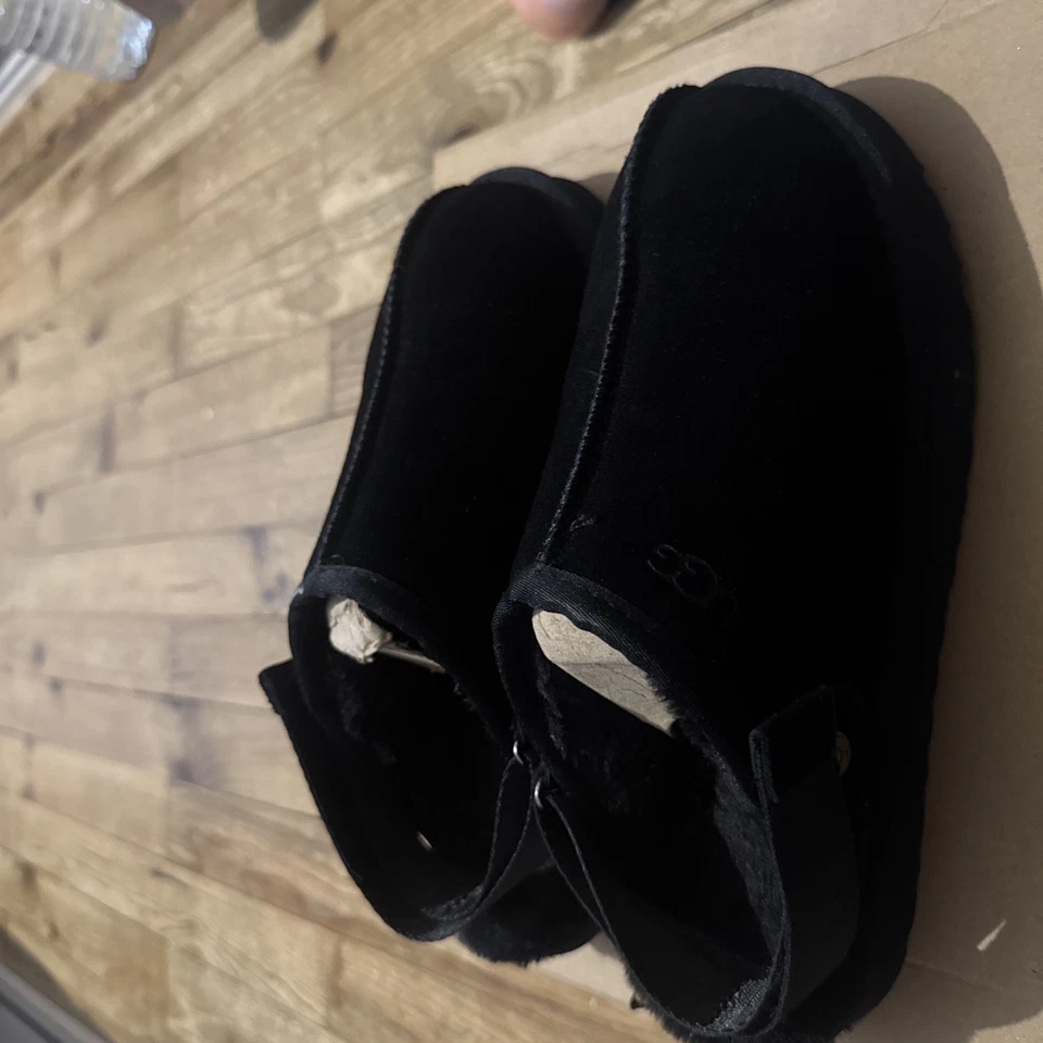 ugg - Photo 2/4