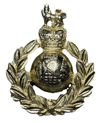 Staybrite Mützenabzeichen an die Royal Marine Commandoes schöner Zustand 