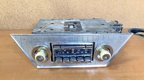 1969 Oldsmobile "WONDER BAR" ~ 7307313 Delco AM/FM Car Radio ~ FREE SHIPPING
